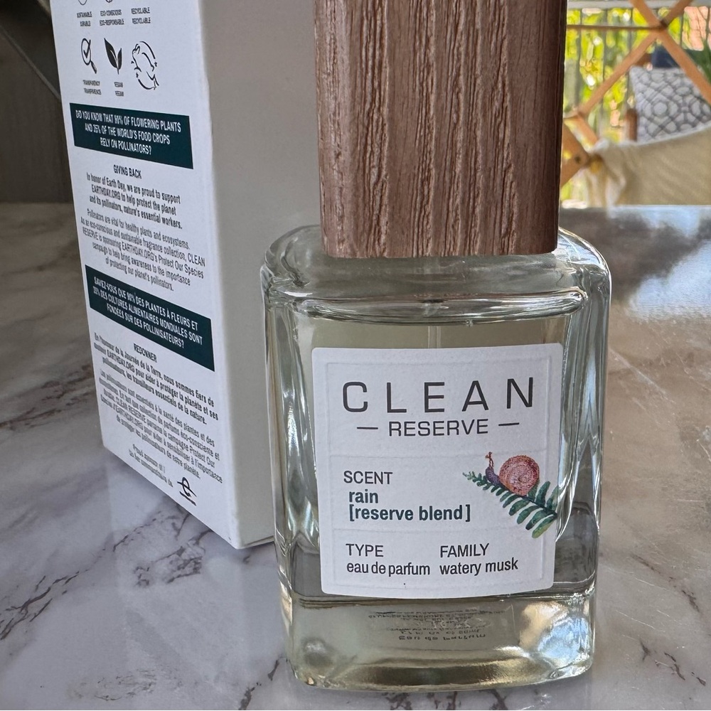 CLEAN RESERVE
Limited Edition Reserve - Rain Eau de Parfum - Picture 7 of 11